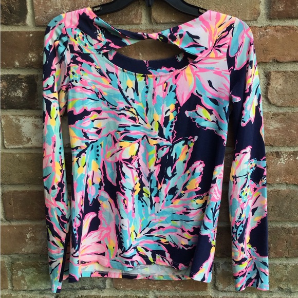Lilly Pulitzer XS shirt - Picture 3 of 3